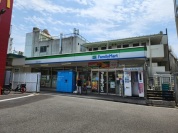 ファミリーマート 大田区雑色駅広場前店