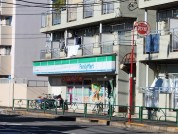 ファミリーマート まるいし八幡山店