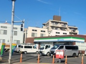 ファミリーマート 世田谷廻沢店