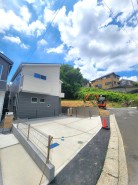 明るく爽やかな印象の外観で、住まいの顔にふさわしい仕上がりです。