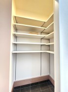 家族全員分の靴も余裕で収まる、大容量シューズインクローゼット。