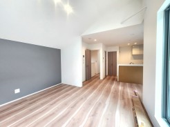 開放感あるLDKは、自然光に包まれ気持ちの良い暮らしを演出します。