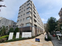 総戸数199戸・コンシェルジュサービス付きの高級マンション