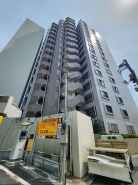 15階建ての3階に位置しております。